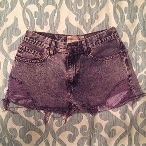 Authentic Levi’s dstressed high waisted shorts!